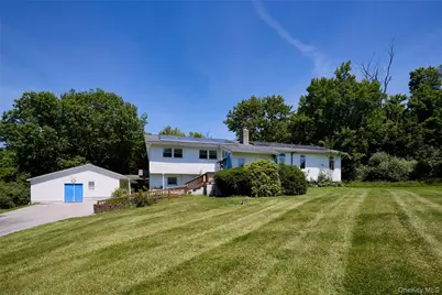 17 Derick Drive, Fishkill, NY 12524 - Photo 2