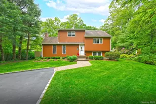 21 Craig Dr, South Huntington, NY 11746 - Photo 2