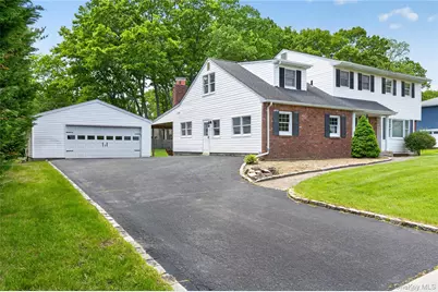 57 Pine Hill Lane, Dix Hills, NY 11746 - Photo 2