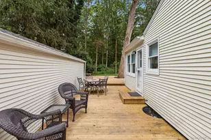 115 W Cove Rd, Cutchogue, NY 11935 - Photo 4
