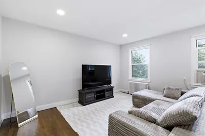 16 Edwards Street #3F, Roslyn Heights, NY 11577 - Photo 1