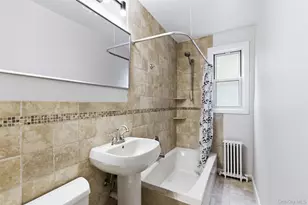 16 Edwards St, Roslyn Heights, NY 11577 - Photo 12