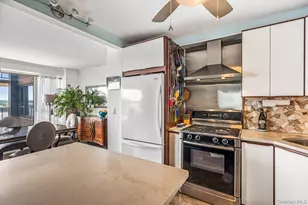 166-25 Powells Cove Blvd, Whitestone, NY 11357 - Photo 20
