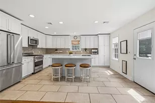 47 Syosset Cir, Syosset, NY 11791 - Photo 10