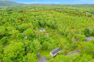 48 Donlo Dr, Fishkill, NY 12524 - Photo 2