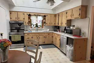 32 Brooklyn St, Deer Park, NY 11729 - Photo 2