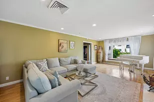 1304 Harbor Rd, Hewlett, NY 11557 - Photo 6