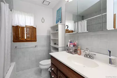 1372 Pine Drive, Bay Shore, NY 11706 - Photo 28