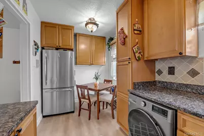 67-65 136th Street #B, Flushing, NY 11367 - Photo 6