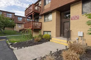 386 Richard Ct, Pomona, NY 10970 - Photo 2