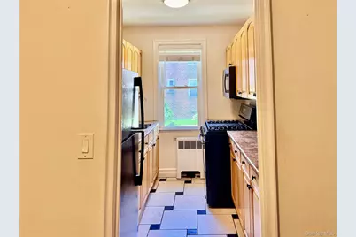 1555 Central Park Avenue #H2, Yonkers, NY 10710 - Photo 6