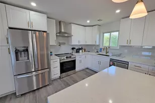 23 Dalny Pl, Sayville, NY 11782 - Photo 16