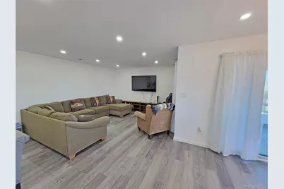 23 Dalny Place, Sayville, NY 11782 - Photo 10