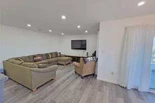 23 Dalny Pl, Sayville, NY 11782 - Photo 10