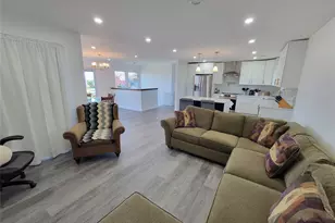 23 Dalny Pl, Sayville, NY 11782 - Photo 12