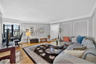42 Pondfield Road W #4F, Bronxville, NY 10708 - Photo 8