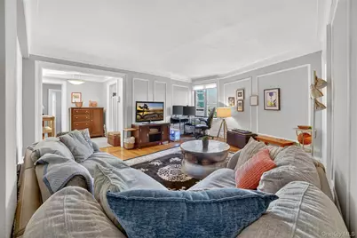42 Pondfield Road W #4F, Bronxville, NY 10708 - Photo 10