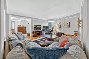 42 Pondfield Rd W, Bronxville, NY 10708 - Photo 10