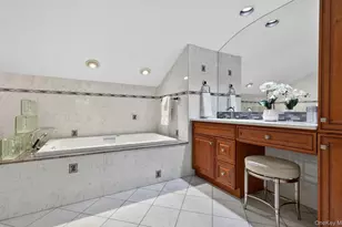 12 Wildwood Dr, Dix Hills, NY 11746 - Photo 16
