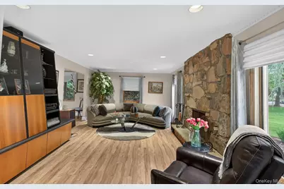 12 Wildwood Drive, Dix Hills, NY 11746 - Photo 6