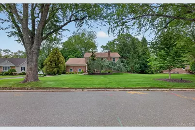 12 Wildwood Drive, Dix Hills, NY 11746 - Photo 36