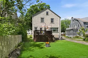 35 Prescott Ave, White Plains, NY 10605 - Photo 36