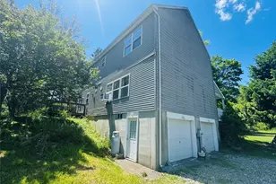 633 Winterton Rd, Bloomingburg, NY 12721 - Photo 4