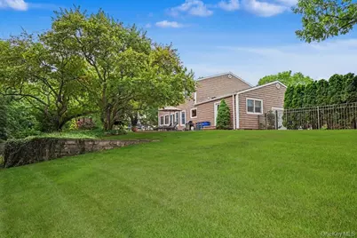 39 Tamara Court, Melville, NY 11747 - Photo 44