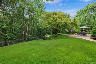 39 Tamara Ct, Melville, NY 11747 - Photo 42