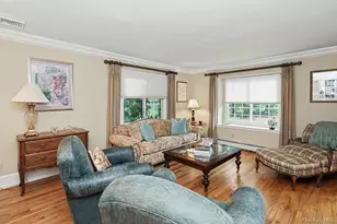 39 Tamara Ct, Melville, NY 11747 - Photo 8