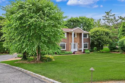 39 Tamara Court, Melville, NY 11747 - Photo 2