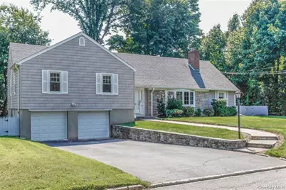 6 Oakstwain Road, Scarsdale, NY 10583 - Photo 2
