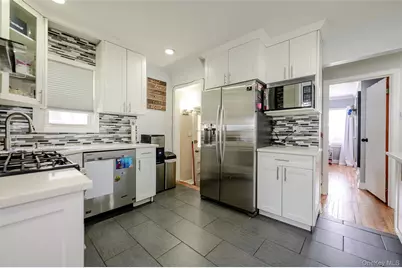 58 N Montgomery Street, Valley Stream, NY 11580 - Photo 6