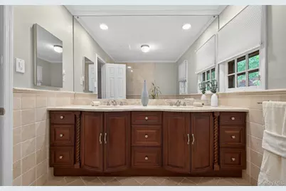 19 Seward Drive, Woodbury, NY 11797 - Photo 22