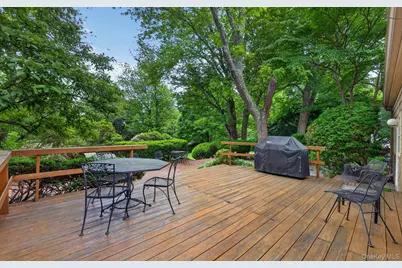 19 Seward Drive, Woodbury, NY 11797 - Photo 28