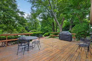 19 Seward Dr, Woodbury, NY 11797 - Photo 28
