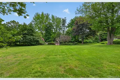 19 Seward Drive, Woodbury, NY 11797 - Photo 32