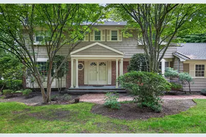 19 Seward Drive, Woodbury, NY 11797 - Photo 2