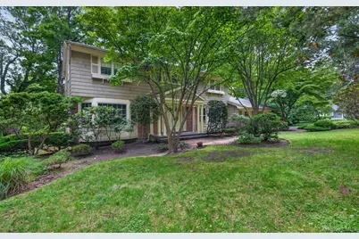 19 Seward Drive, Woodbury, NY 11797 - Photo 36