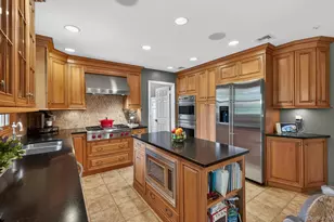 19 Seward Dr, Woodbury, NY 11797 - Photo 14