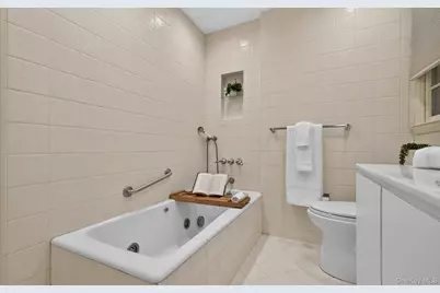 19 Seward Drive, Woodbury, NY 11797 - Photo 20