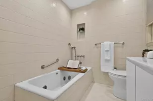 19 Seward Dr, Woodbury, NY 11797 - Photo 20