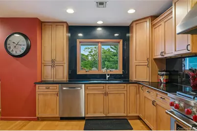 25 Edcris Lane, Huntington, NY 11743 - Photo 10