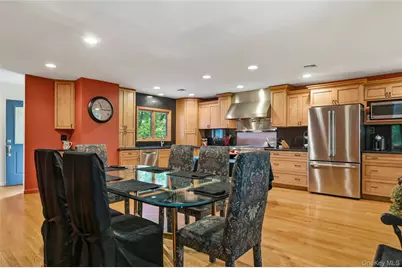 25 Edcris Lane, Huntington, NY 11743 - Photo 14