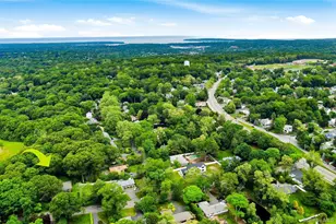 25 Edcris Ln, Huntington, NY 11743 - Photo 40