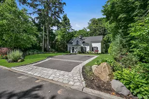 51 Deepdale Dr, Manhasset, NY 11030 - Photo 24