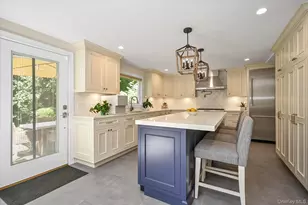 51 Deepdale Dr, Manhasset, NY 11030 - Photo 10