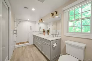 51 Deepdale Dr, Manhasset, NY 11030 - Photo 16