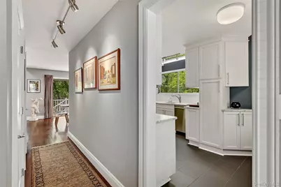 127 Stone Bridge Square, Chappaqua, NY 10514 - Photo 2