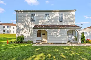 200 Lowndes Ave, Huntington Station, NY 11746 - Photo 2